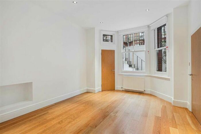 2 Bedroom Flat To Rent In Rosary Gardens, London, SW7