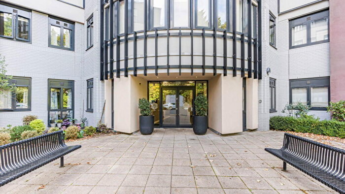 1 Bedroom Apartment For Sale In Broadoaks, Streetsbrook Road, B91