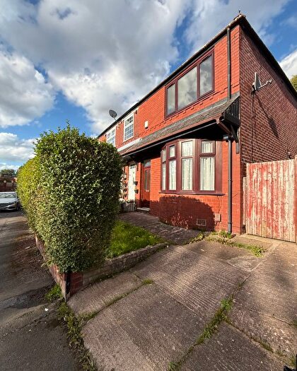 2 Bedroom End Terrace House To Rent In Suffolk Street, Oldham, OL9
