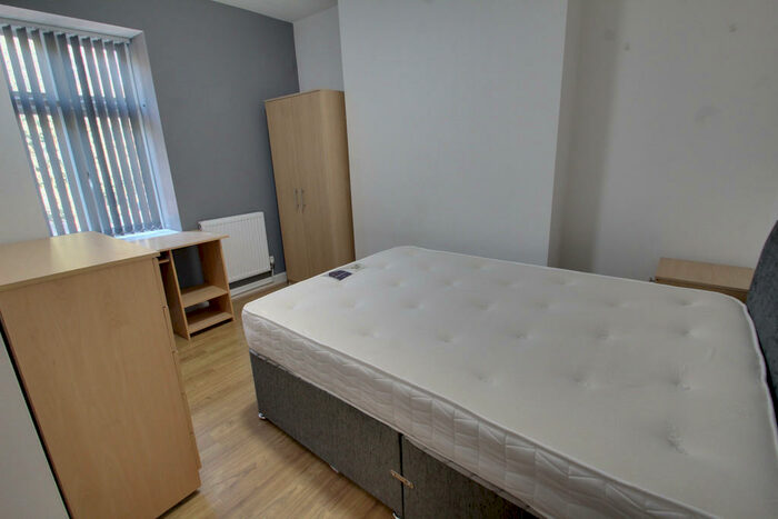 4 Bedroom Apartment To Rent In Westcotes Drive, Leicester, LE3