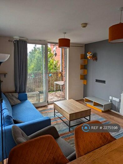 2 Bedroom Flat To Rent In Stillwater Drive, Manchester, M11