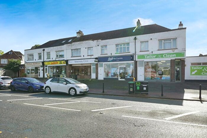 1 Bedroom Flat For Sale In Cobham Road, Fetcham, Leatherhead, Surrey, KT22