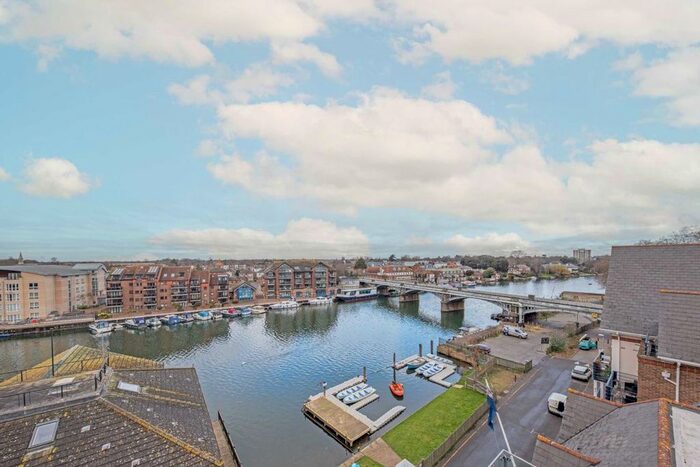 2 Bedroom Flat To Rent In Water Lane, Kingston Upon Thames, KT1