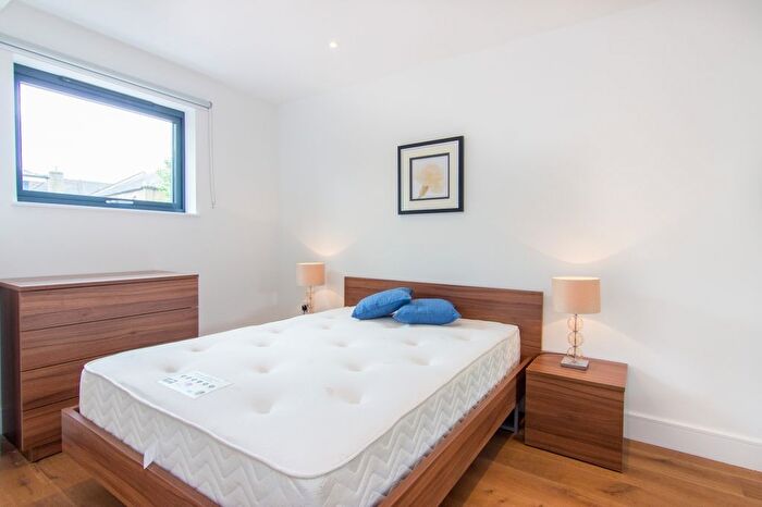 1 Bedroom Flat To Rent In Down Place, The Kingsley, Hammersmith, W6