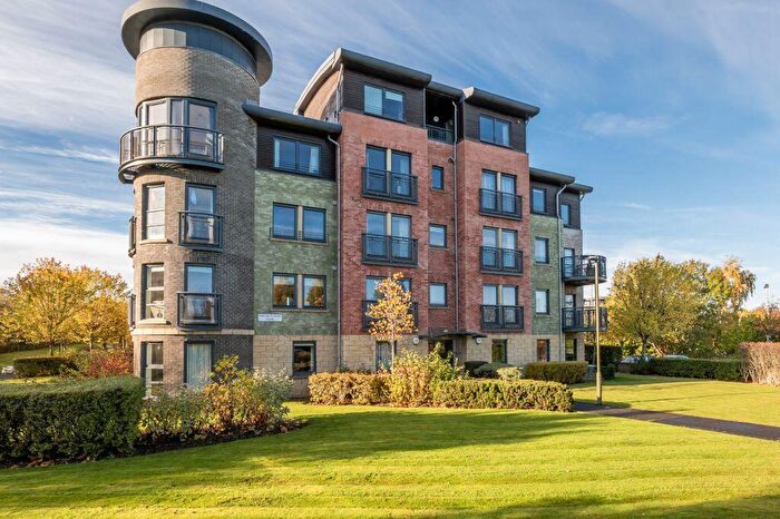 2 Bedroom Flat For Sale In / Meggetland View, Edinburgh, EH14