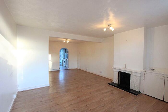 2 Bedroom Terraced House To Rent In George Street, Romford, Essex, RM1