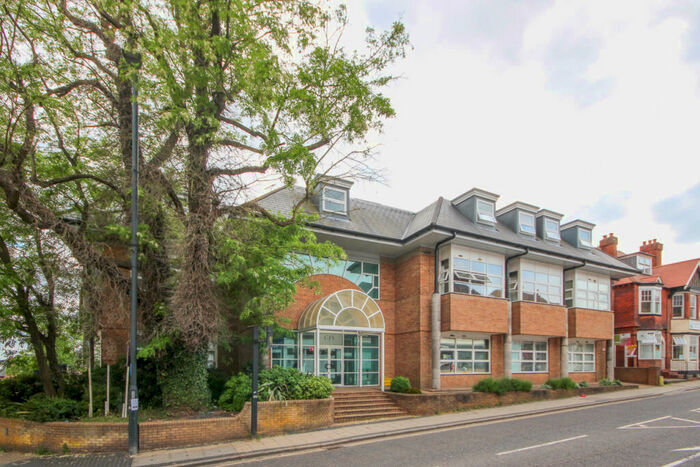 1 Bedroom Flat To Rent In London Road, St. Albans, AL1