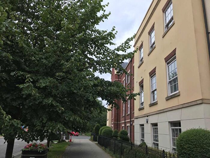1 Bedroom Flat To Rent In Woodford Way, Witney, OX28