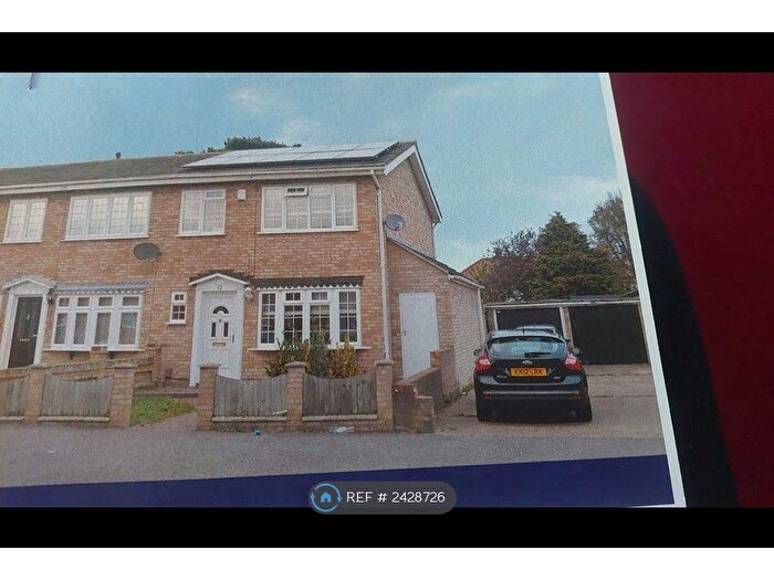 3 Bedroom End Of Terrace House To Rent In Silver Way, Romford, RM7