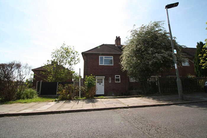3 Bedroom Semi-Detached House To Rent In Keedonwood Road, Bromley, Kent, BR1