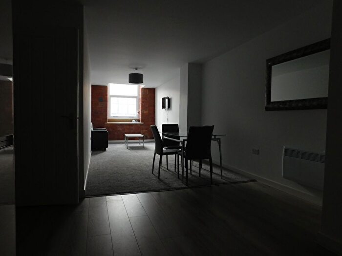 2 Bedroom Flat To Rent In Balme Street, City Centre, Bradford, BD1