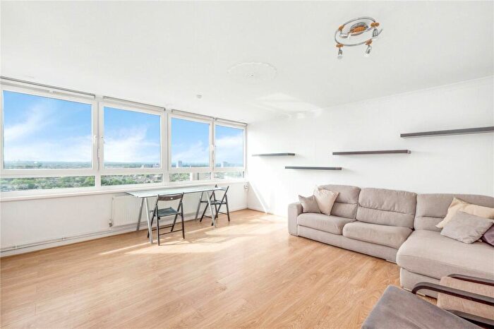 2 Bedroom Flat To Rent In Parkham Street, London, SW11