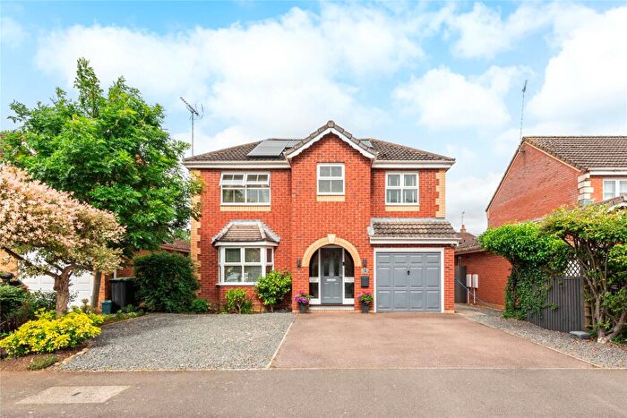 4 Bedroom Detached House For Sale In Ballantyne Road, Rushden, Northamptonshire, NN10