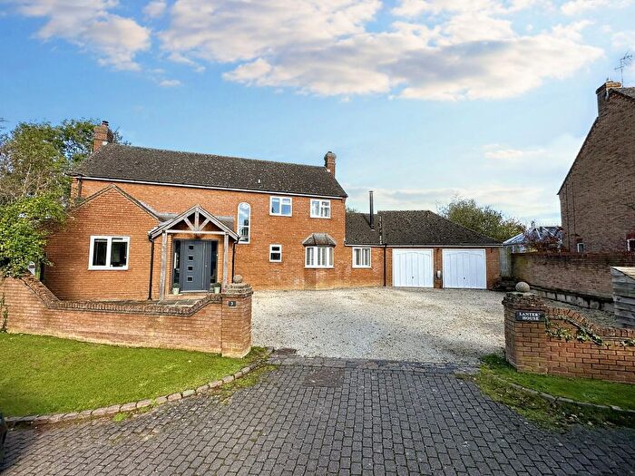 4 Bedroom Detached House For Sale In Boddington Court, Banbury Road, Lower Boddington, Xy., NN11