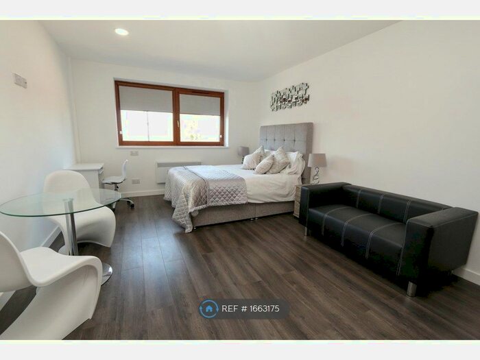 Studio To Rent In Lower Bryan Street, Stoke-On-Trent, ST1