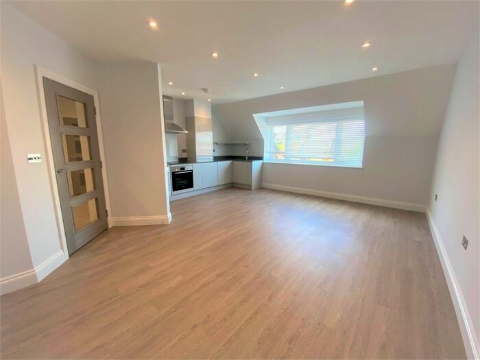 3 Bedroom Flat For Sale In Greenhill Way, HarrowOnTheHill, Harrow HA1