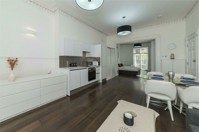 1 Bedroom Apartment To Rent In Kings Road, Reading, RG1