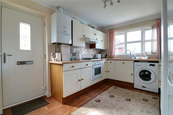 2 Bedroom Bungalow For Sale In Kingsdale, Scunthorpe, Lincolnshire, DN17
