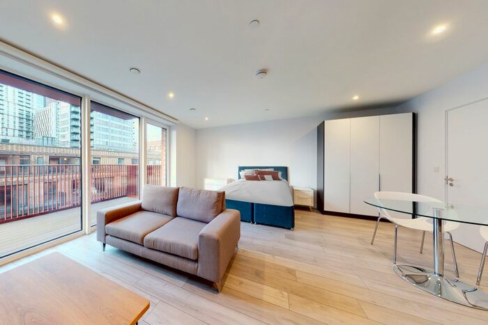 Studio To Rent In New Lion Way, London, SE17