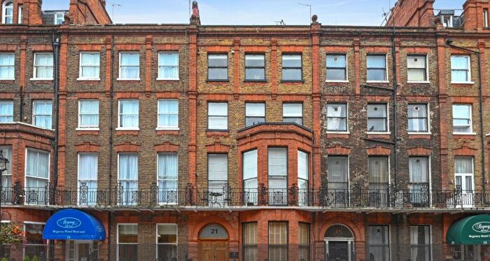 2 Bedroom Flat To Rent In Nottingham Place, Marylebone, London, W1U