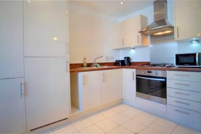 1 Bedroom Flat To Rent In Broadwater Road, Elite House, SW17