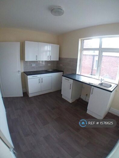 2 Bedroom Flat To Rent In Victoria Road, Gateshead, NE8