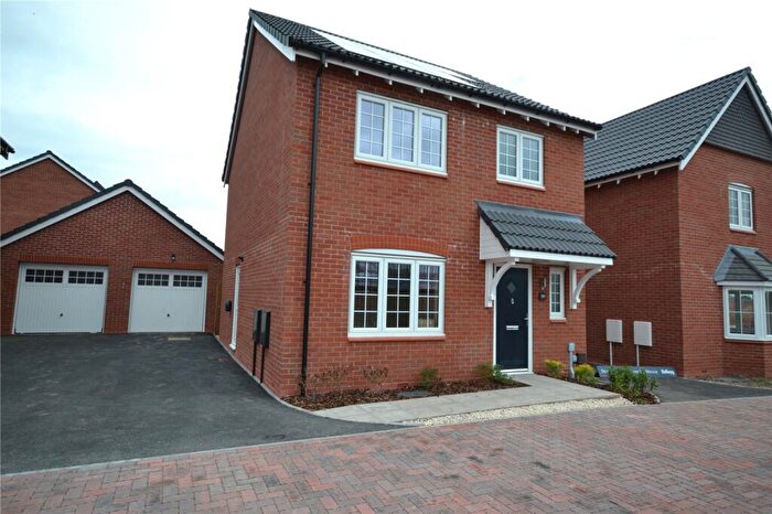 3 Bedroom Detached House To Rent In Hornbeam Way, Stafford, Staffordshire, ST17