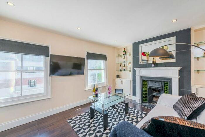 1 Bedroom Flat To Rent In North End Road, Barons Court, London, W14