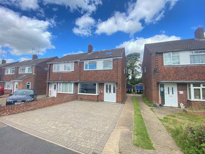 4 Bedroom House To Rent In London Road, Dunstable, LU6