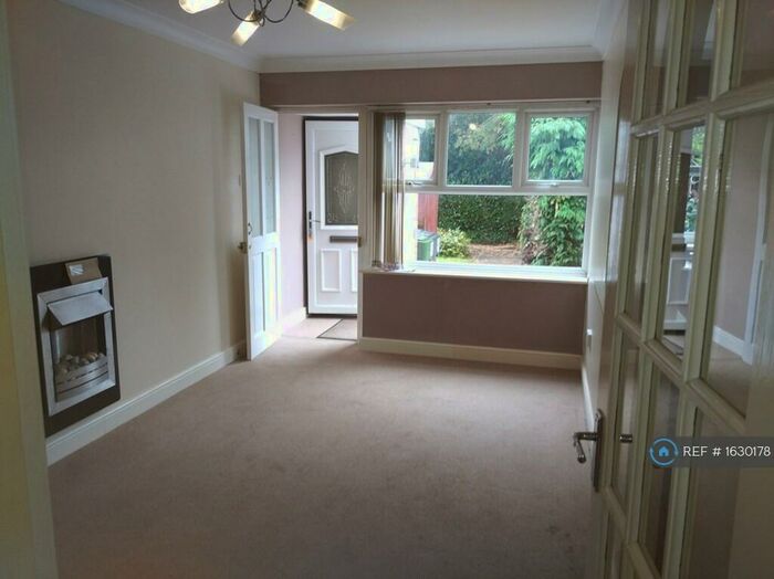 1 Bedroom Maisonette To Rent In Pennine Road, Bromsgrove, B61