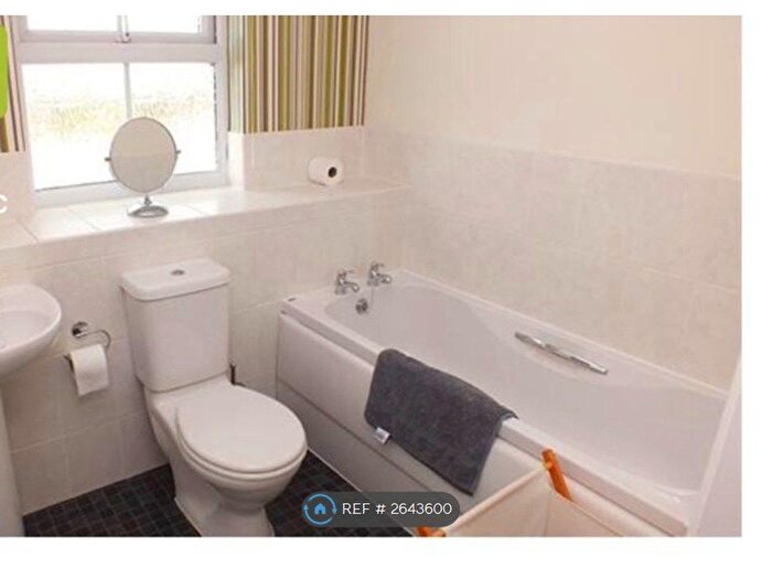 2 Bedroom Flat To Rent In Quins Croft, Leyland, PR25