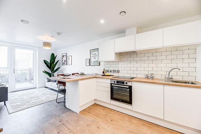 1 Bedroom Apartment To Rent In Cow Green, Halifax, West Yorkshire, HX1