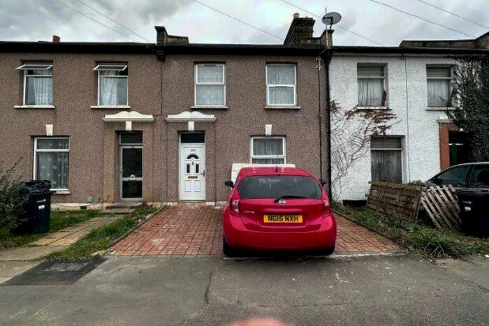 3 Bedroom Property To Rent In Westbury Road, Ilford, IG1