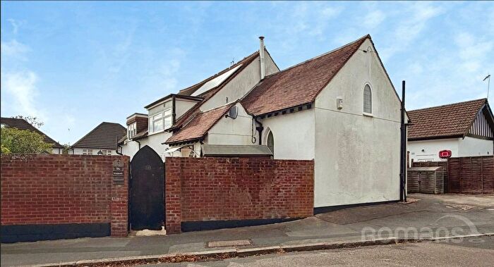 3 Bedroom Semi-Detached House For Sale In Sandford Road, Aldershot, Hampshire, GU11