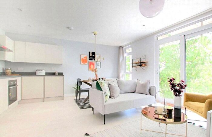 2 Bedroom Apartment To Rent In Bluebell House, Wych Elm, Harlow, CM20