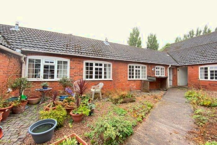 1 Bedroom Flat To Rent In West End Long Whatton, Loughborough LE12