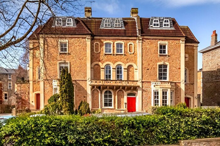 2 Bedroom Flat For Sale In Oakfield Grove, Clifton, Bristol, BS8