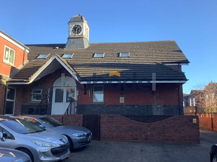 2 Bedroom Flat To Rent In Renaissance House, Boulevard, Hull, HU3