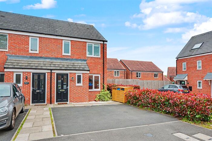 2 Bedroom Semi-detached House For Sale In Upper Wood Close, Ilkeston, DE7