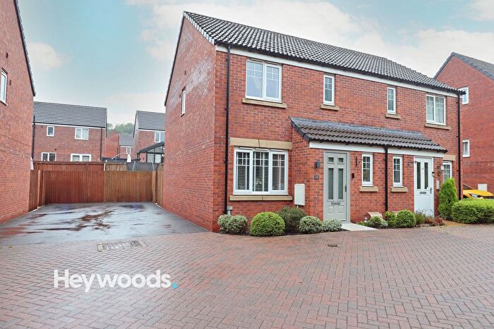 3 Bedroom Semi-Detached House For Sale In John Smart Close, Hartshill, Stoke-On-Trent, ST4