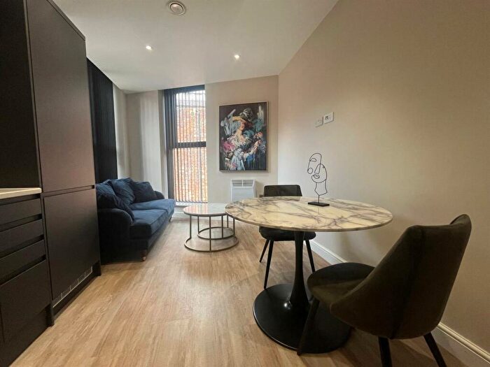 1 Bedroom Apartment To Rent In Park Cross Street, Leeds, LS1