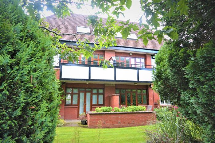 2 Bedroom Apartment To Rent In Bramhall Lane South, Bramhall, SK7