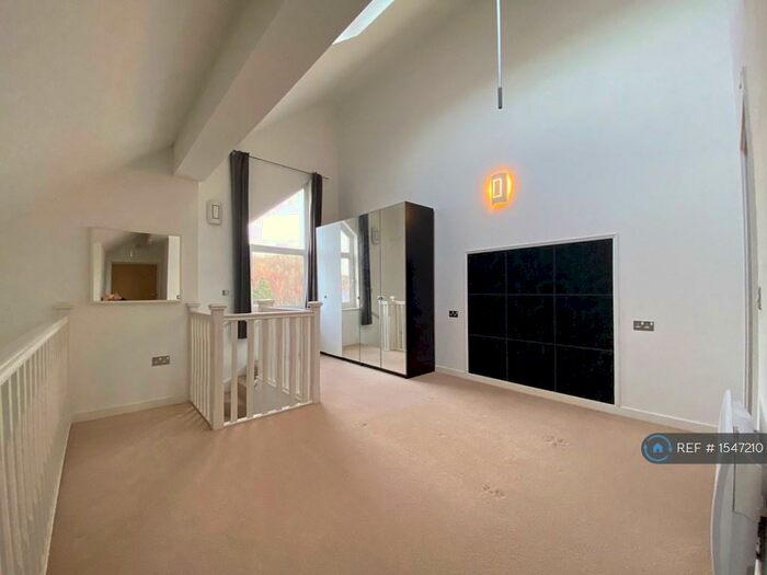 2 Bedroom Maisonette To Rent In Neptune Apartments, Pentrechwyth, Swansea, SA1