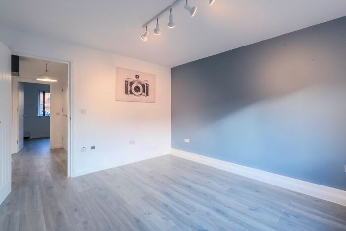1 Bedroom Flat To Rent In Northiam Street, London, E9