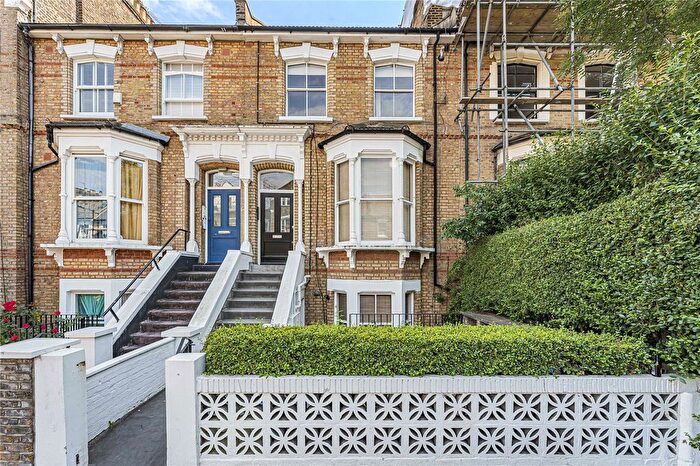 1 Bedroom Flat For Sale In Sandringham Road, London, E8