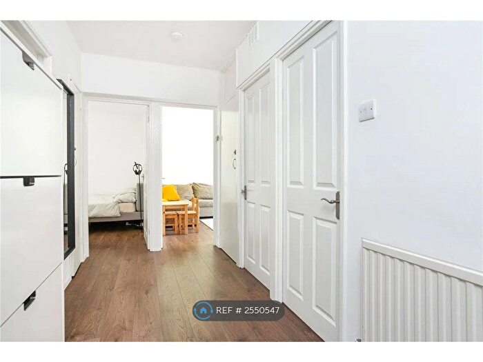 2 Bedroom Flat To Rent In Highbury New Park, London, N5