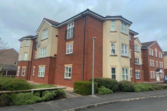 2 Bedroom Flat To Rent In Ladybower Close, Wirral, CH49