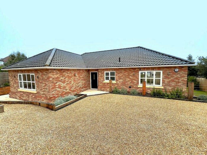 3 Bedroom Detached House To Rent In The Terlings, Brentwood, Essex, CM14