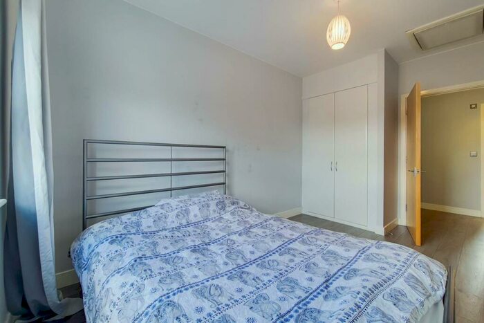 2 Bedroom Flat To Rent In Allenby Road, Thamesmead, London, SE28