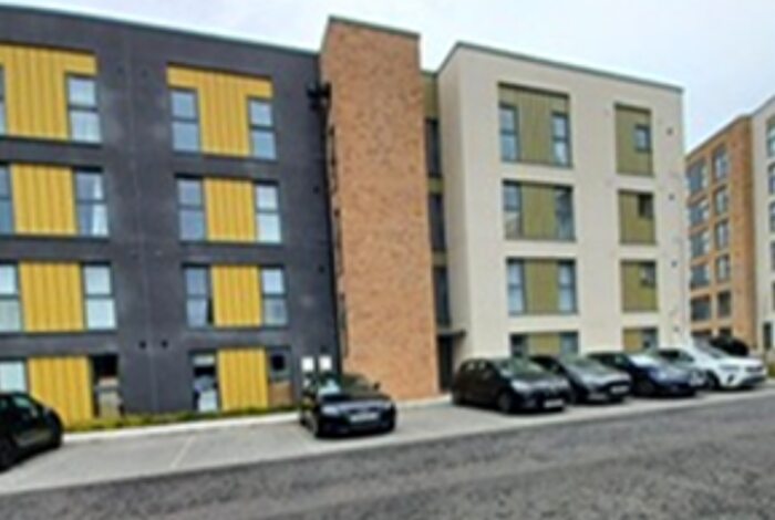 3 Bedroom Flat To Rent In Almondvale Court, Livingston, EH54